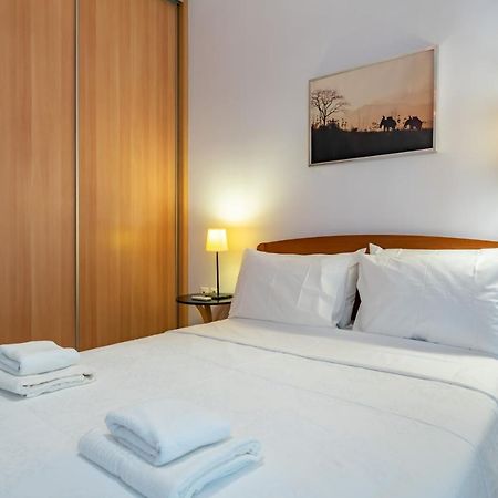 Appartamento Flat In Excellent Location With Private Parking Atene Esterno foto