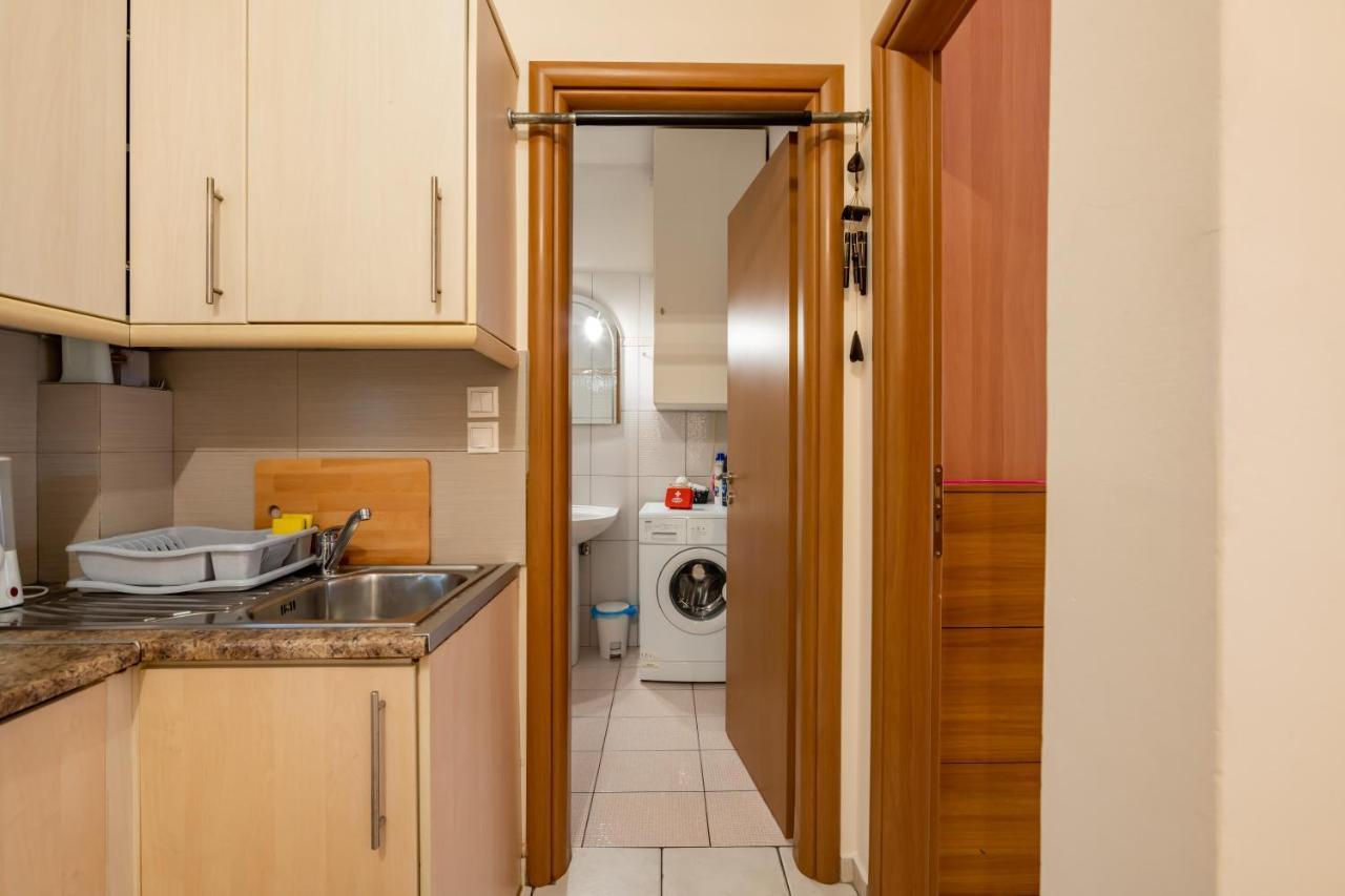 Appartamento Flat In Excellent Location With Private Parking Atene Esterno foto