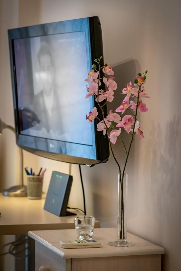 Appartamento Flat In Excellent Location With Private Parking Atene Esterno foto